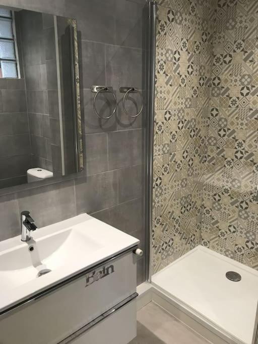 Bienvenue Chez Moi Apartment Calais Luaran gambar