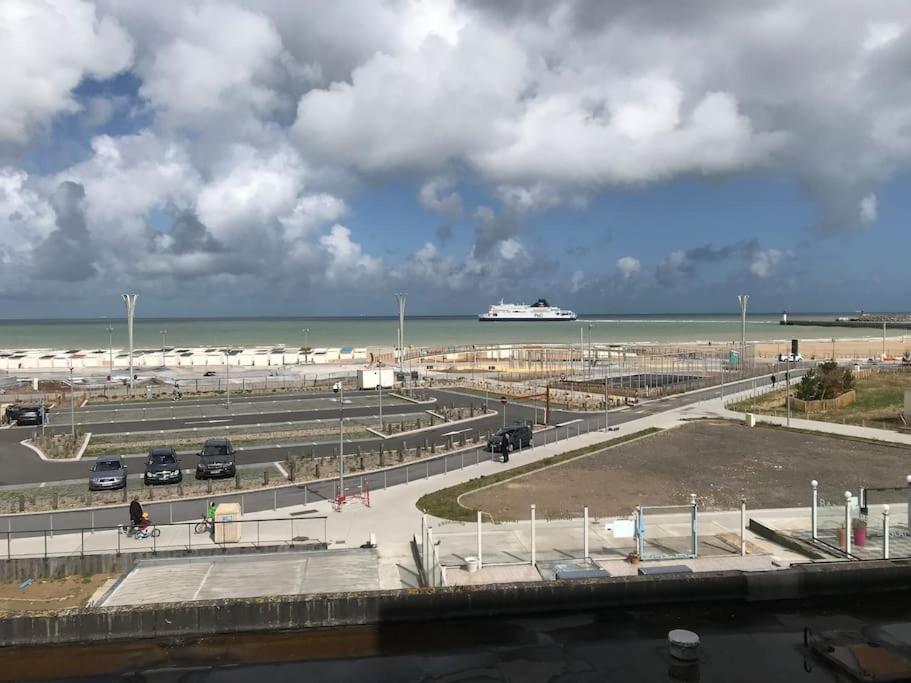 Bienvenue Chez Moi Apartment Calais Luaran gambar